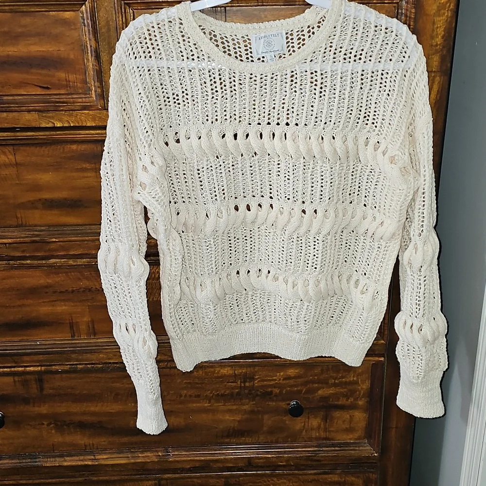 Absolutely Creative Worldwide, Womens Nwots Cream Sweater. Sz Small! DRY GOODS!!